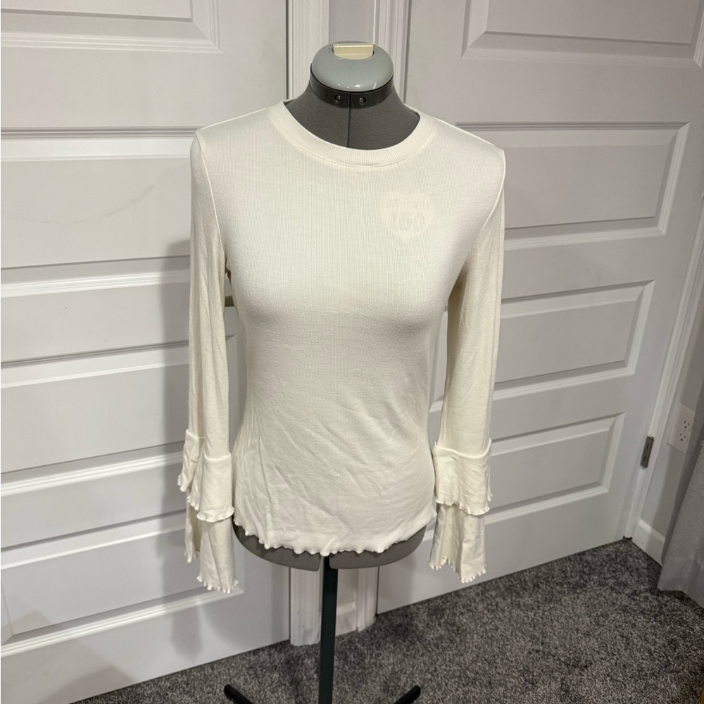 Who what wear cream flare sleeve top